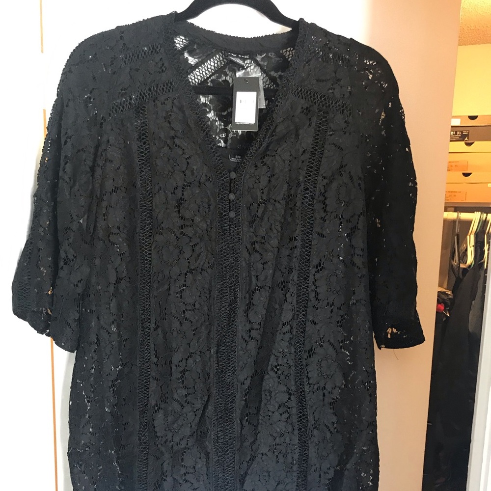 Short black city chic dress